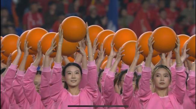 苏超的世界：先爱上足球再爱这座城